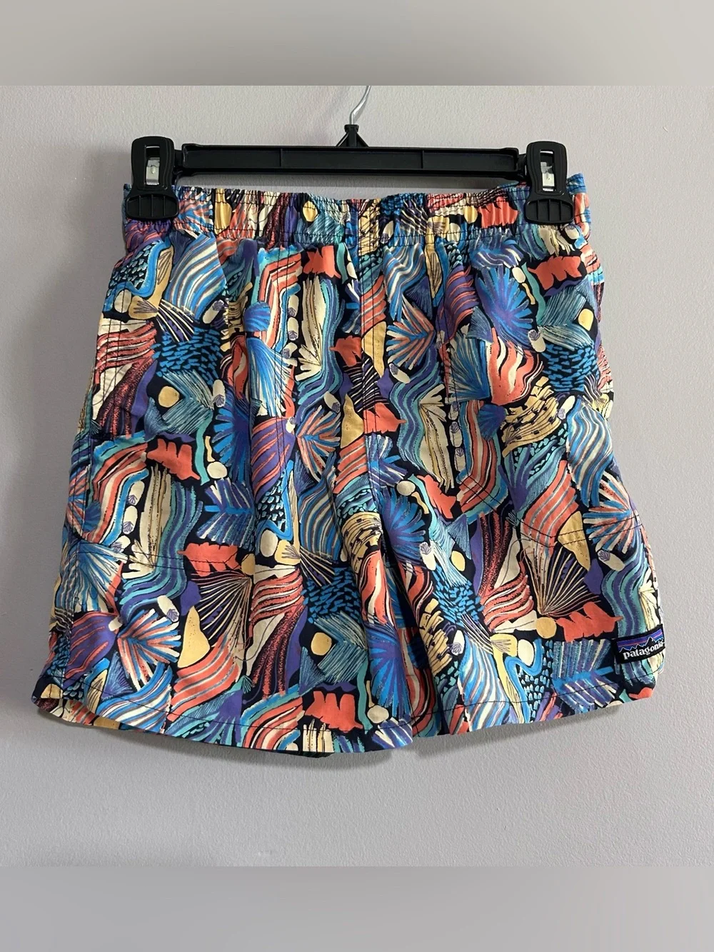 Patagonia kids XL 14 Baggies Shorts Colorful Abstract Print Outdoor